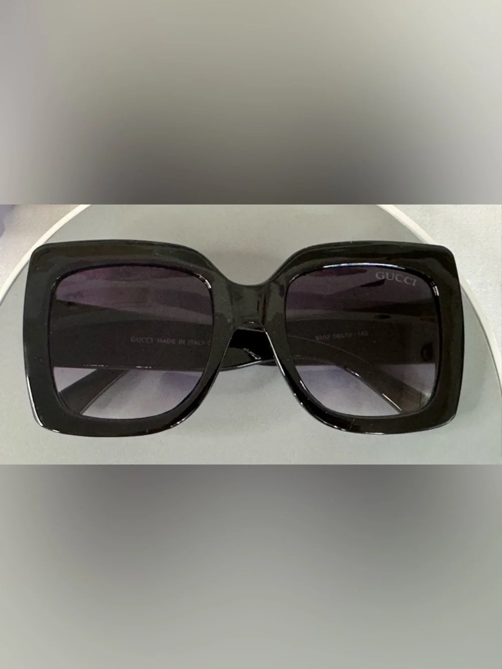 Gucci Oversized Sunglasses Full Inclusion - Picture 3 of 17